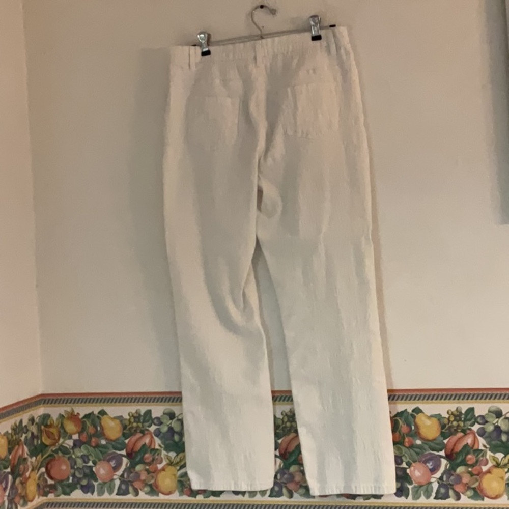 Sale! DG2 by Diane Gilman Virtual Stretch Straight Leg Jeans, Size 10P, White - Picture 2 of 8